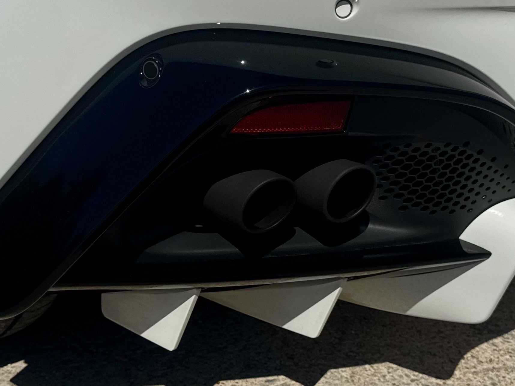 Used 2023 Aston Martin V8 Vantage Roadster RWD image 75