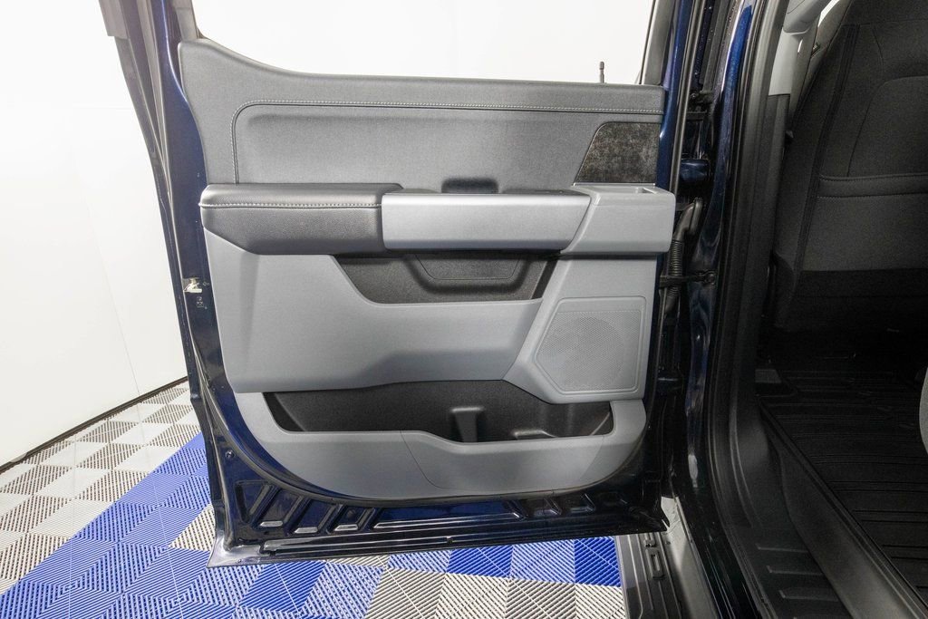 Used 2025 Ford F150 Lightning XLT image 11