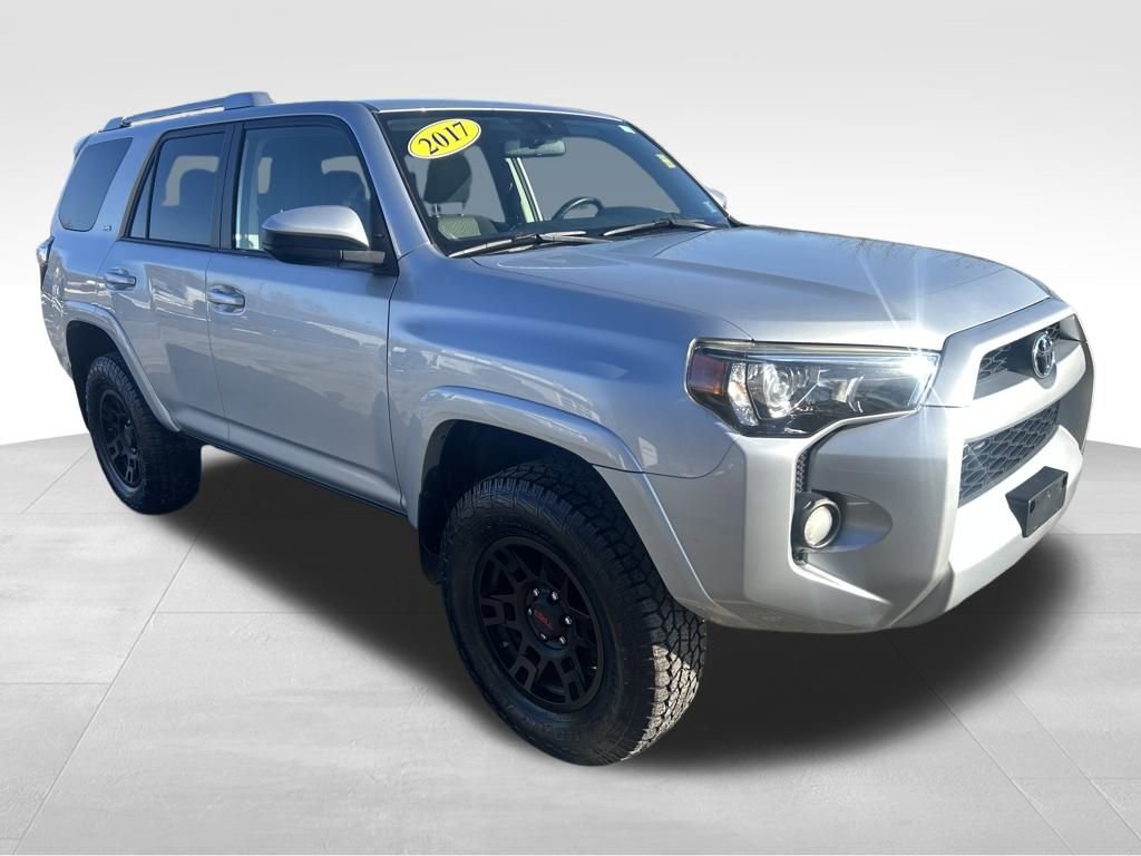Used 2017 Toyota 4Runner SR5 image 7
