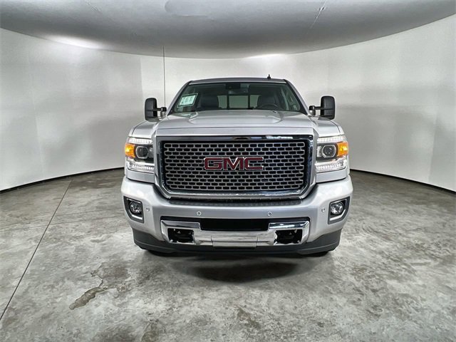 Used 2015 GMC Sierra 2500 Denali w/ Duramax Plus Package image 3