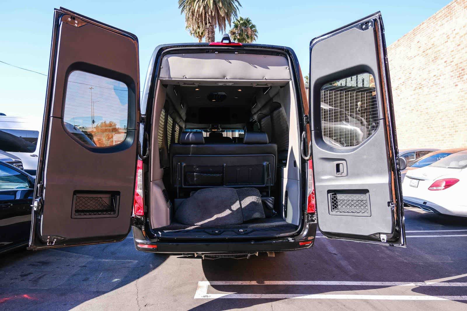 Used 2020 Mercedes-Benz Sprinter 3500 w/ Windows All Around Package image 38