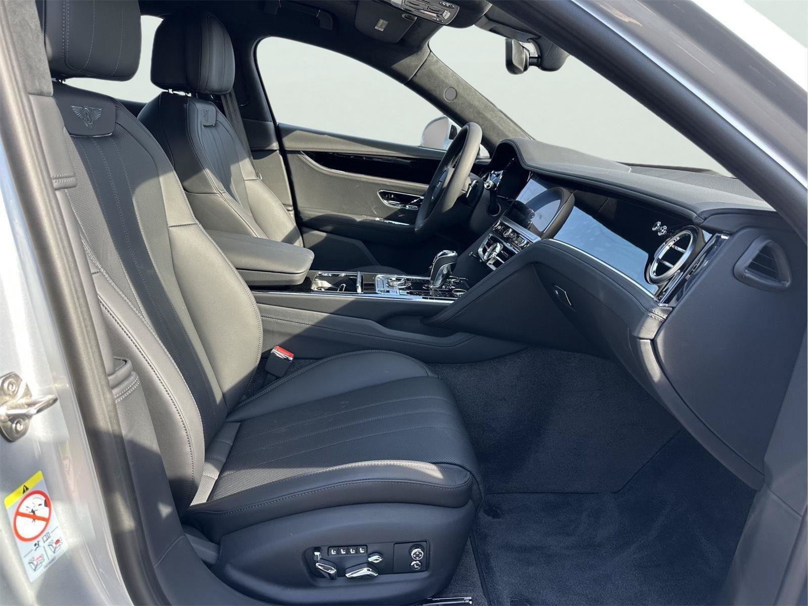 New 2026 Bentley Flying Spur V8 AWD/4WD image 21