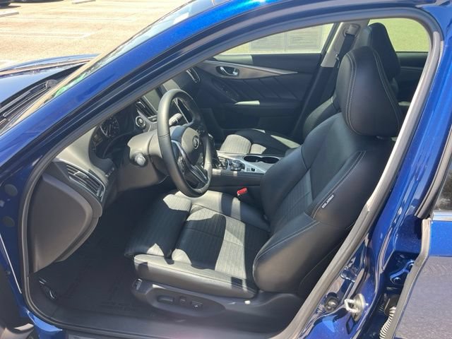 Certified 2019 INFINITI Q50 Signature Edition w/ All Weather Package (L93) RWD image 9