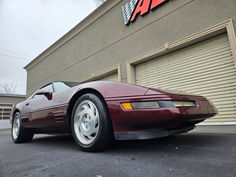 Used 1993 Chevrolet Corvette Coupe RWD image 3