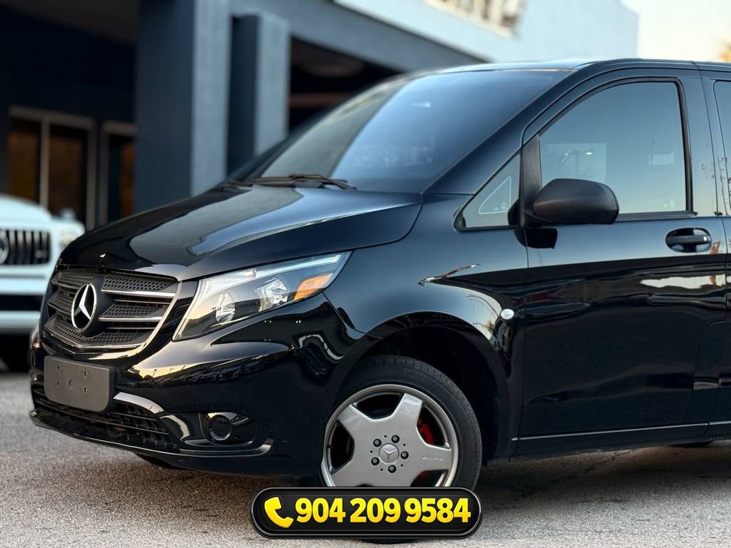 Used 2018 Mercedes-Benz Metris Passenger image 2