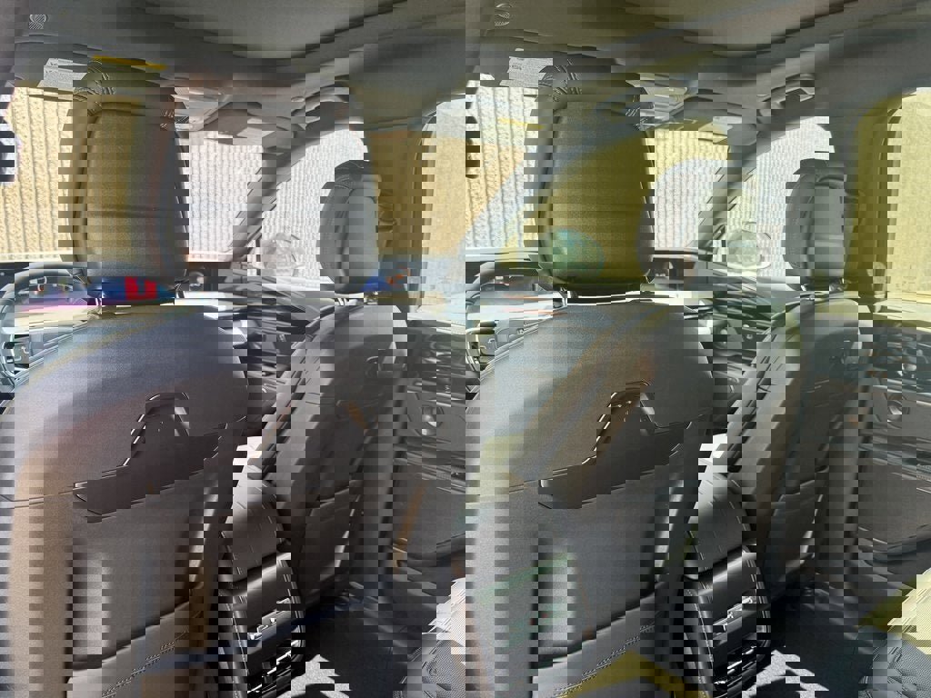 New 2025 Lincoln Nautilus Premier w/ Equipment Group 102A image 17