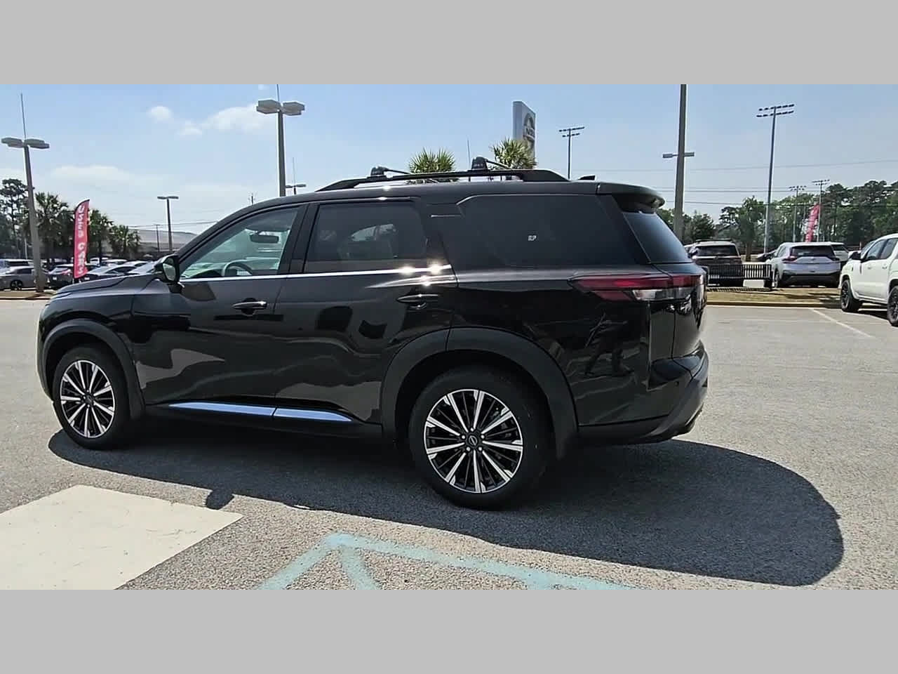 New 2026 Nissan Pathfinder Platinum w/ Cargo Package FWD image 29
