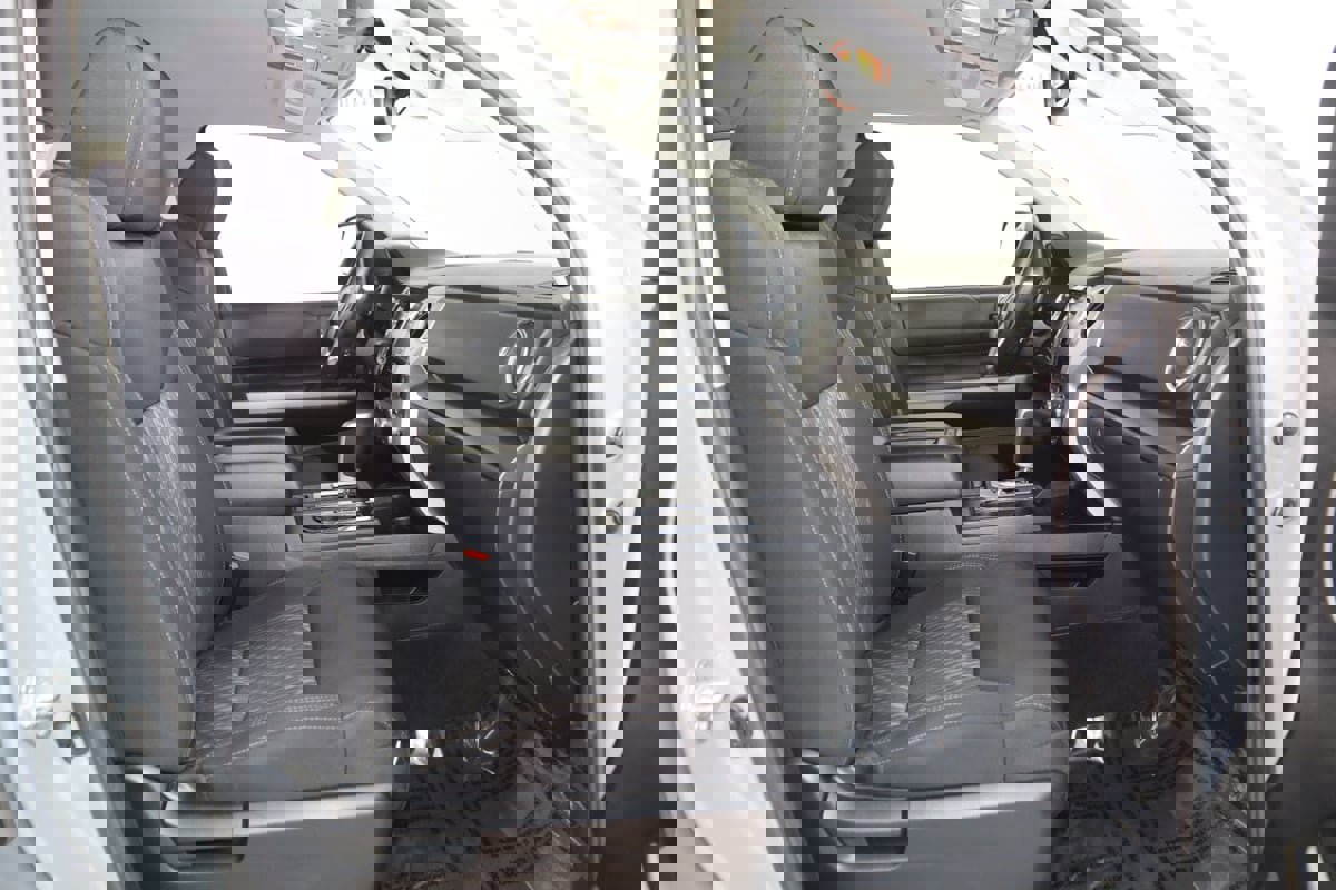 Used 2021 Toyota Tundra SR5 w/ Trail Edition image 10