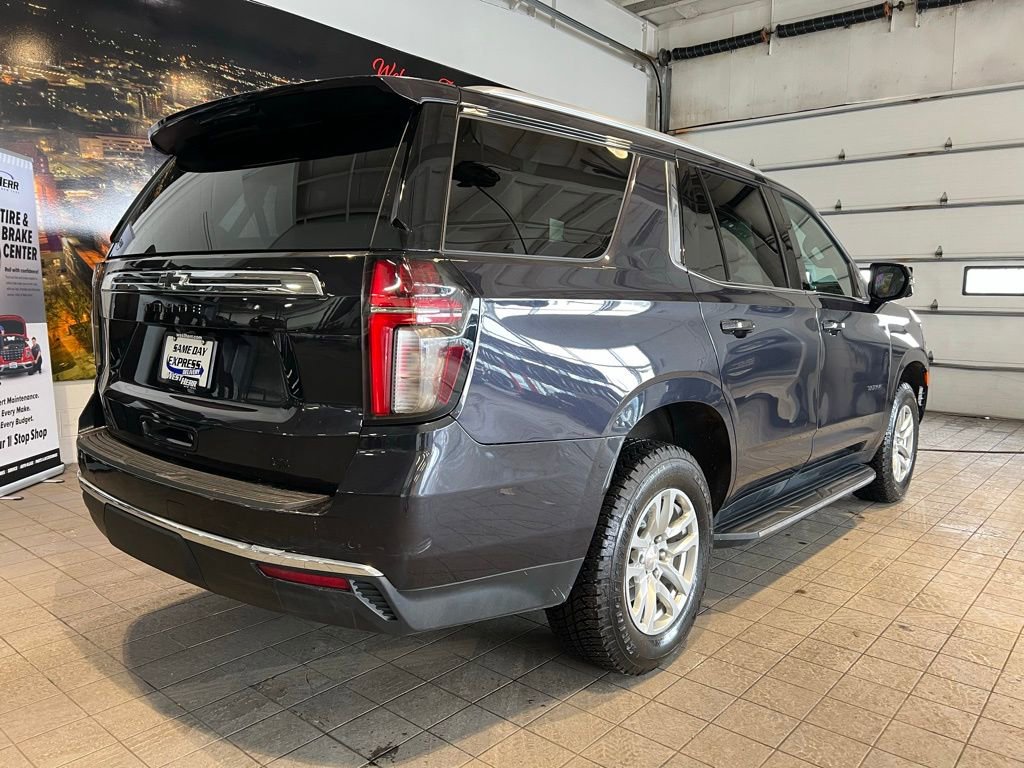 Used 2022 Chevrolet Tahoe LT w/ Luxury Package AWD/4WD image 15