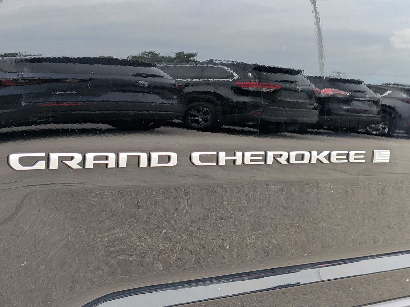 Used 2025 Jeep Grand Cherokee Laredo X w/ Luxury Tech Group I AWD/4WD image 10