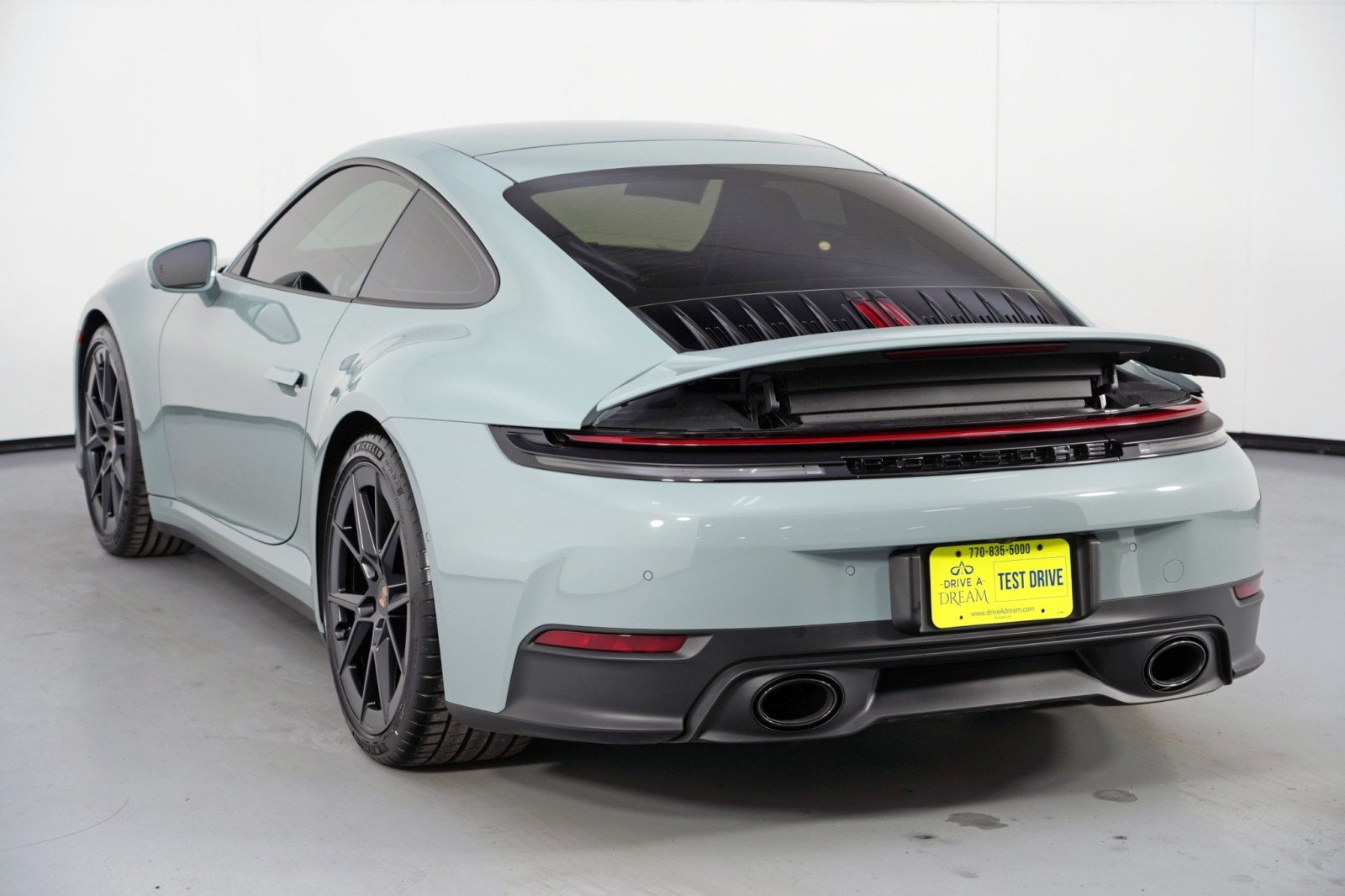 Used 2025 Porsche 911 Carrera RWD image 51