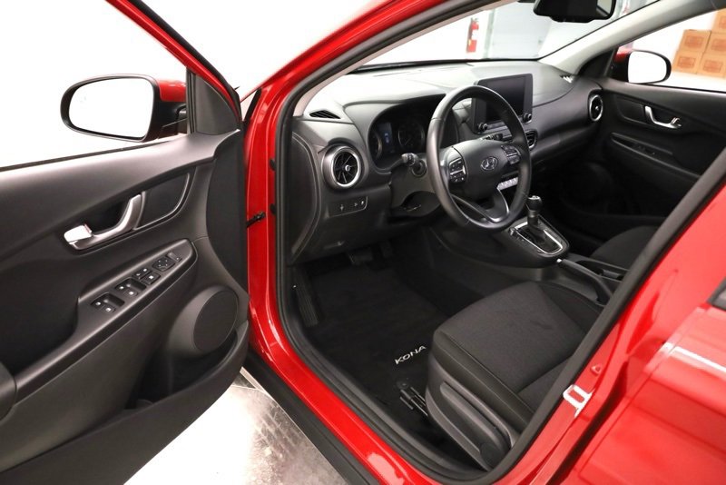 Used 2022 Hyundai Kona SEL w/ Convenience Package image 9