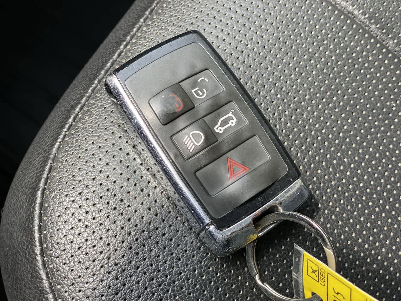 Used 2019 Land Rover Discovery SE AWD/4WD image 30