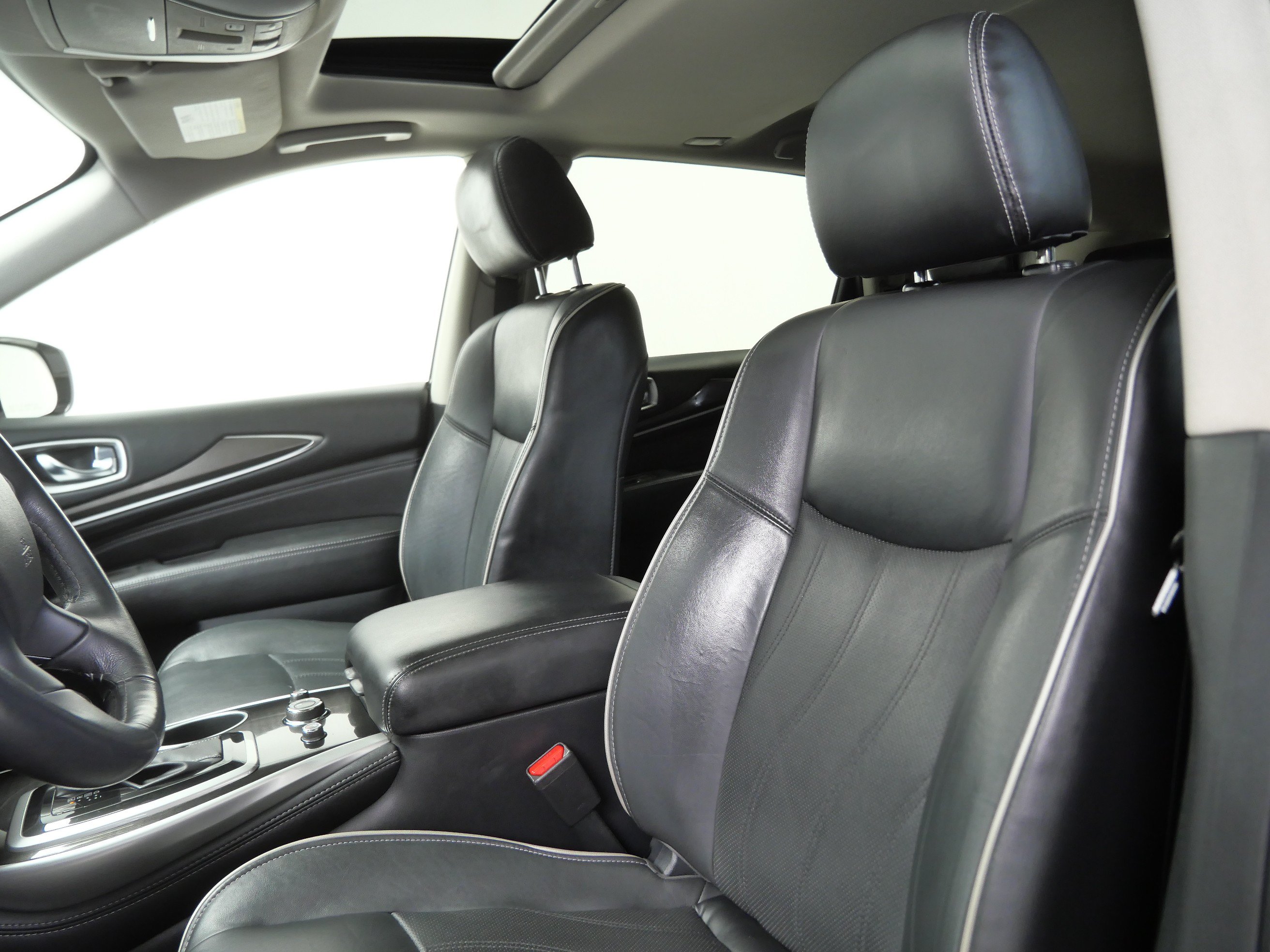 Used 2018 INFINITI QX60 FWD w/ Premium Plus Package image 15