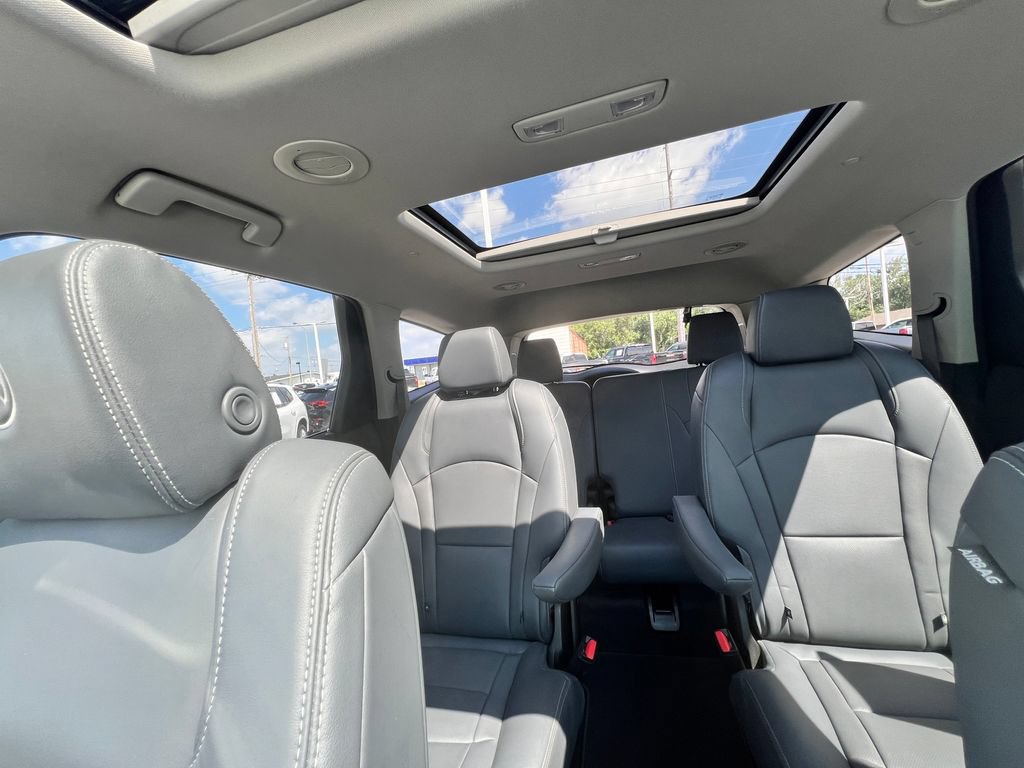 Used 2020 Buick Enclave Premium w/ Sun and Sites Package AWD/4WD image 34