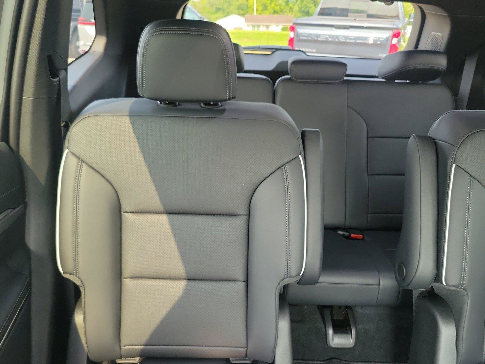 New 2027 Buick Enclave Preferred w/ Power Package FWD image 12