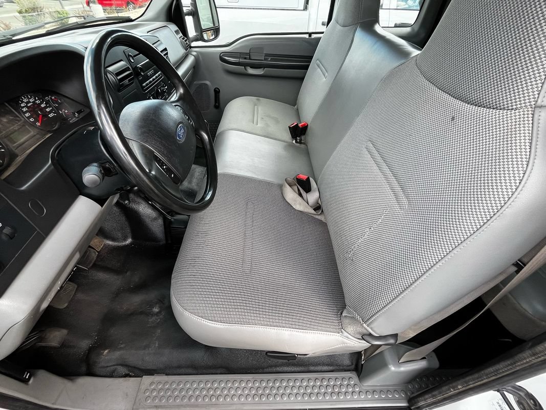 Used 2006 Ford F350 XL AWD/4WD image 10
