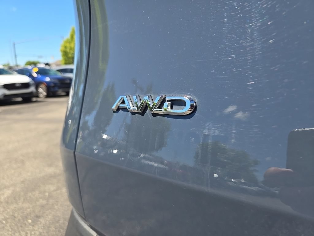 Used 2024 Toyota Grand Highlander AWD image 11