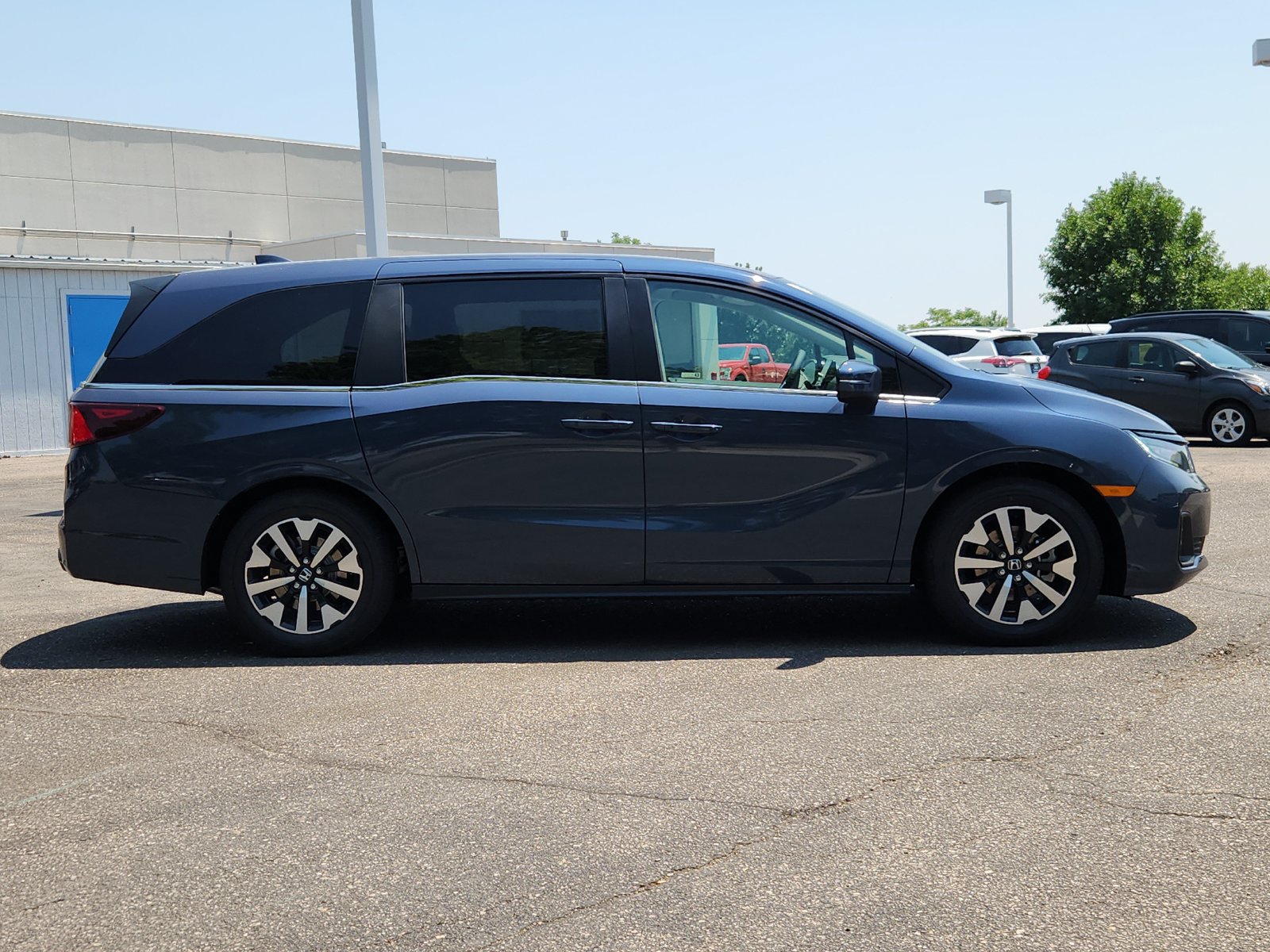 New 2026 Honda Odyssey EX-L image 6