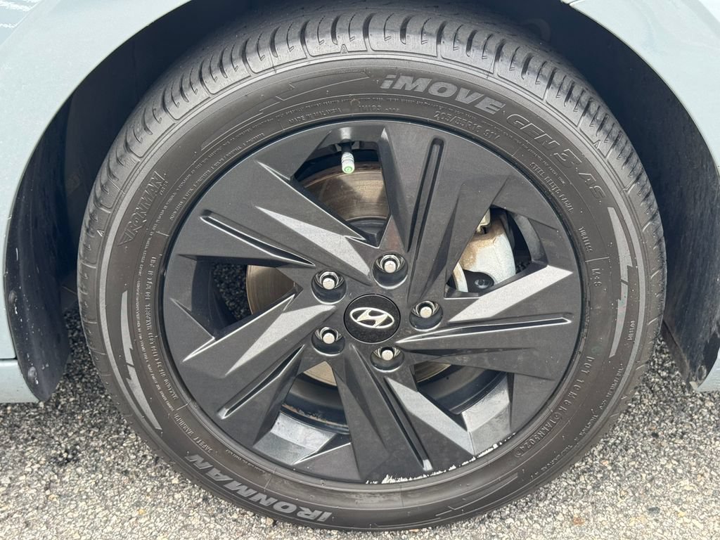 Used 2022 Hyundai Elantra SEL FWD image 12