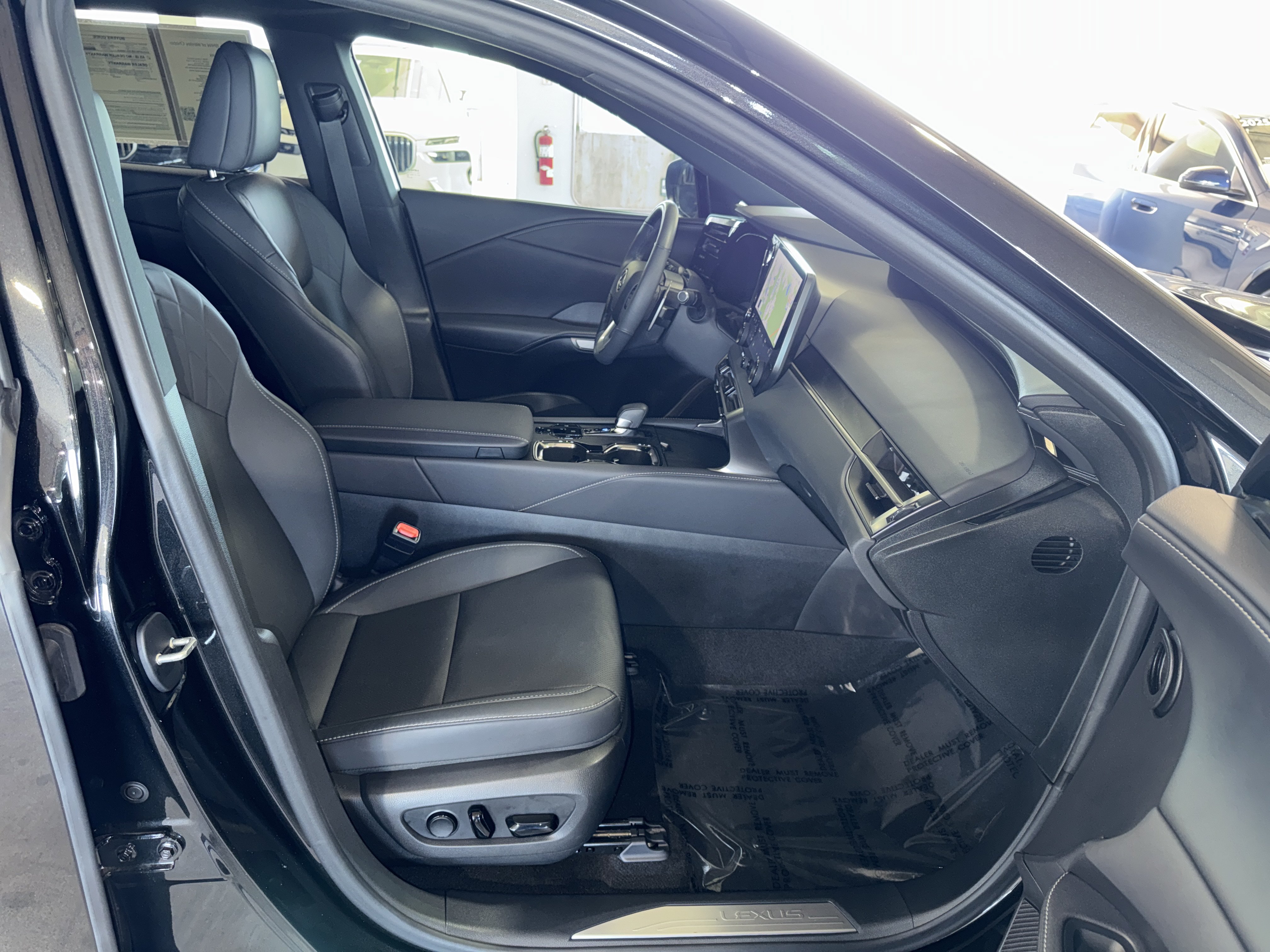 Used 2024 Lexus RX 350 Premium w/ Convenience Package FWD image 10