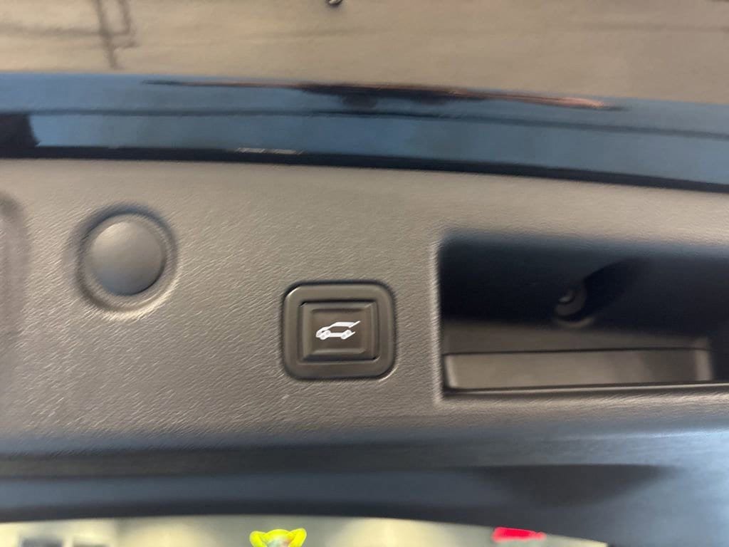 Used 2021 Chevrolet Equinox LT image 9