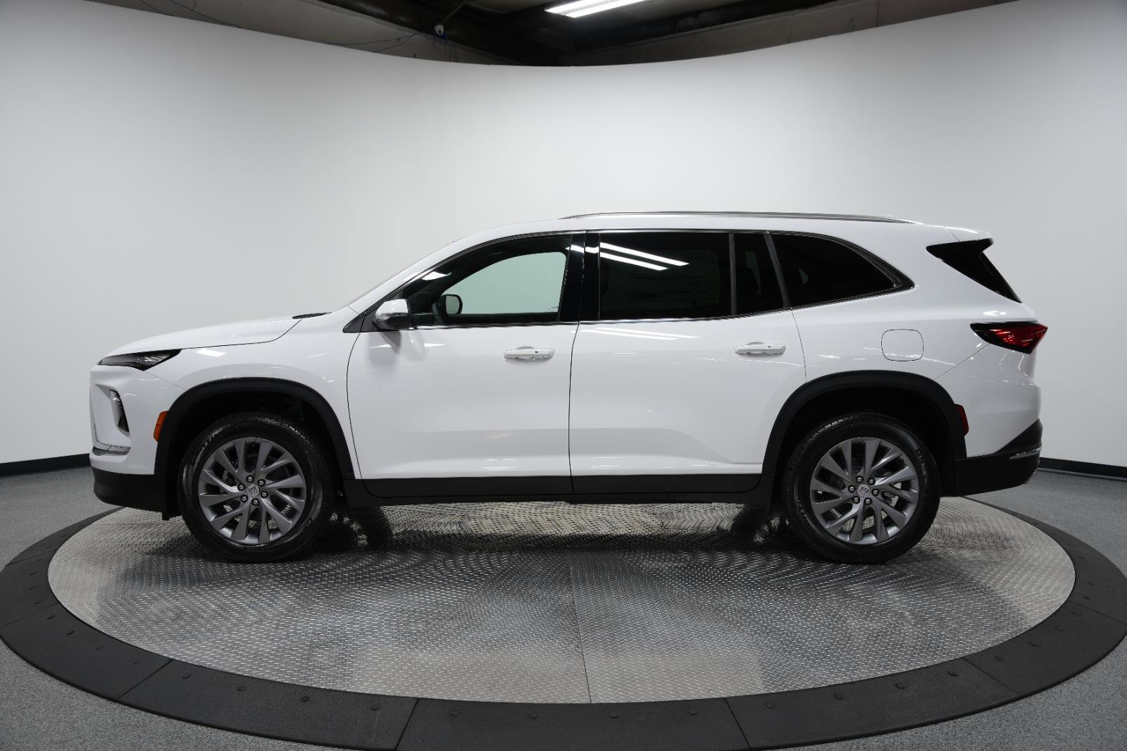 New 2026 Buick Enclave Preferred w/ Power Package image 5