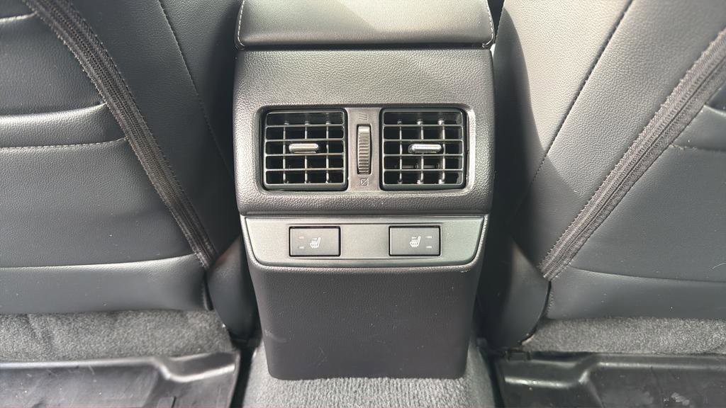 Used 2015 Subaru Legacy 3.6R Limited AWD/4WD image 40