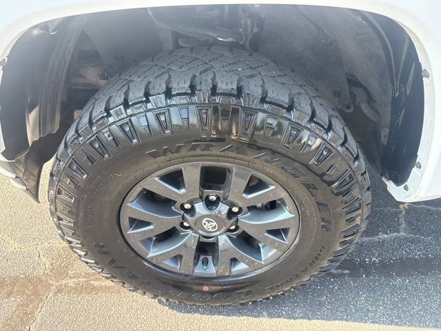 Used 2023 Toyota Tacoma SR5 w/ Technology Package AWD/4WD image 13