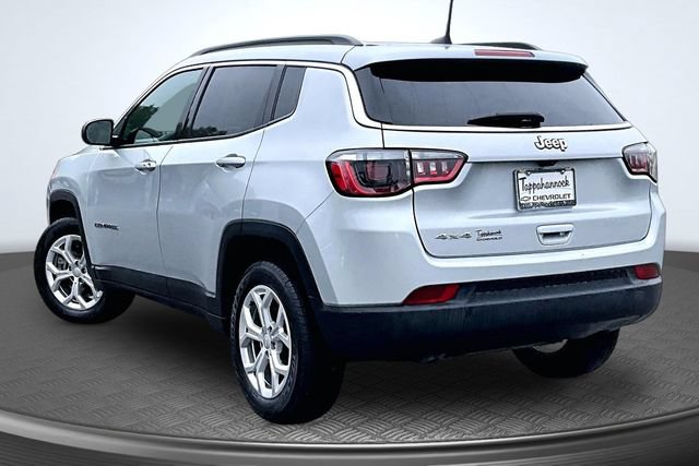 Used 2024 Jeep Compass Latitude AWD/4WD image 4