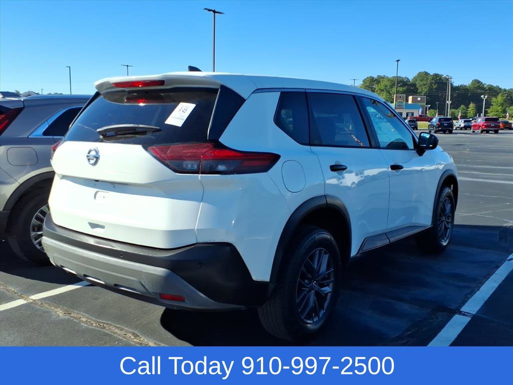 Used 2022 Nissan Rogue S FWD image 6