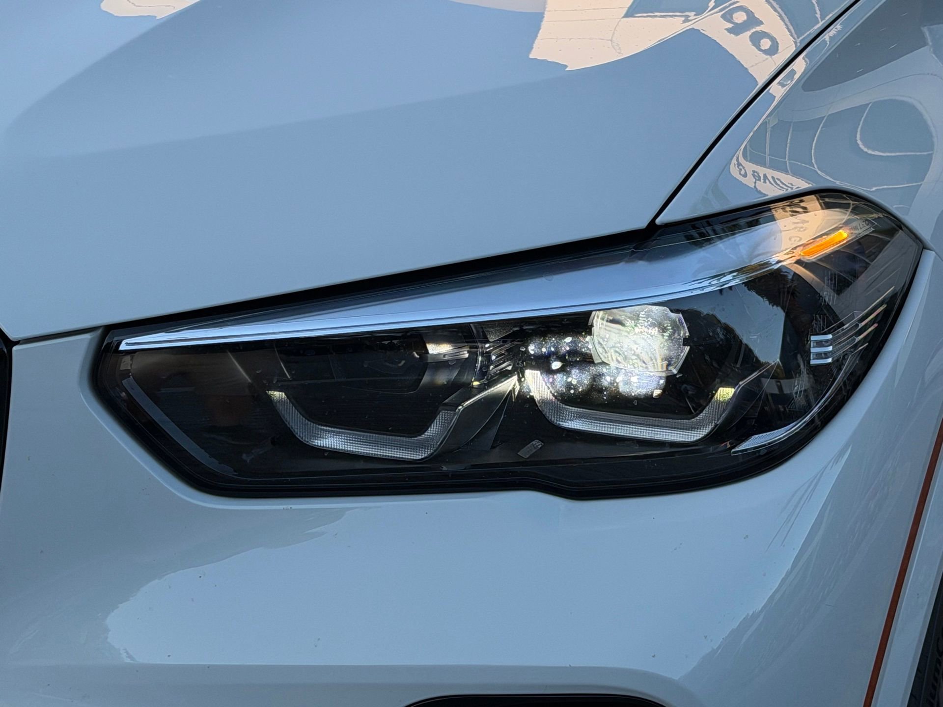 Used 2022 BMW X5 M50i w/ Premium Package image 10