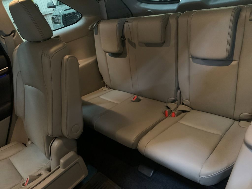 Used 2015 Toyota Highlander Limited Platinum image 18