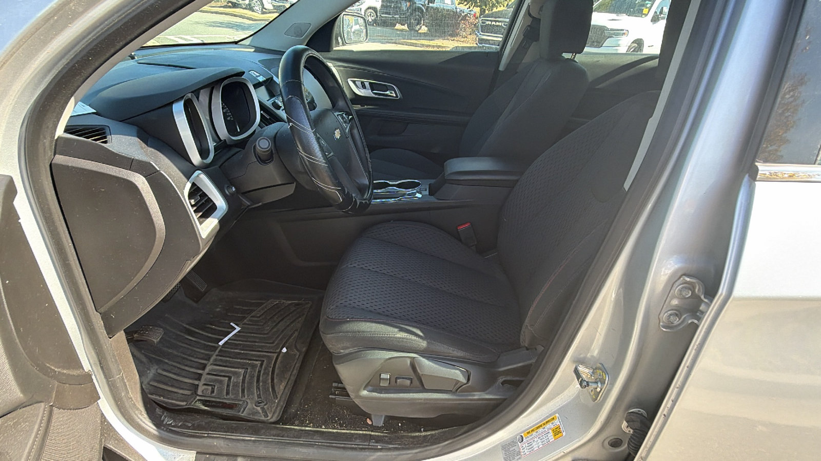 Used 2012 Chevrolet Equinox LS FWD image 16