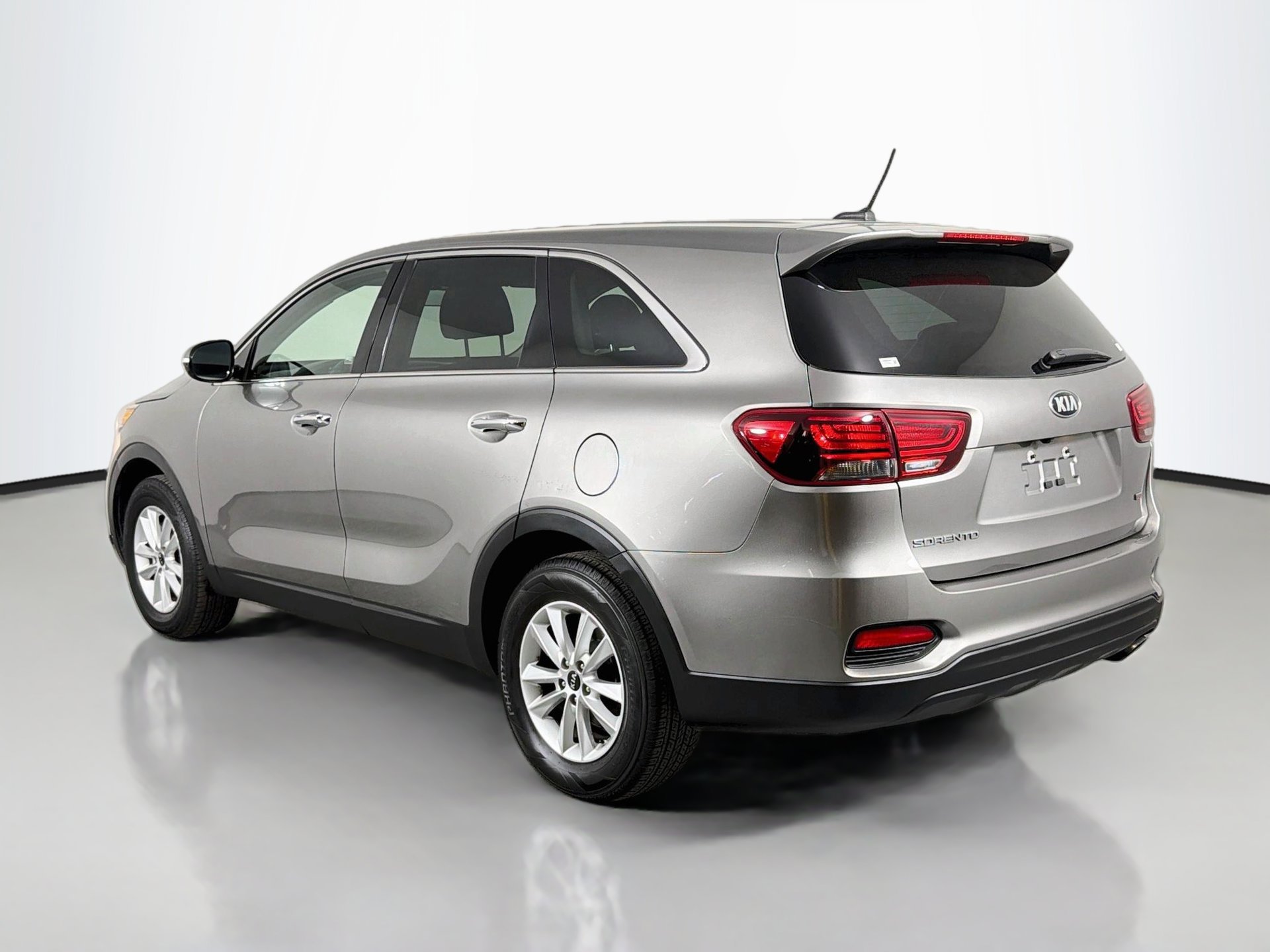 Used 2019 Kia Sorento FWD image 7