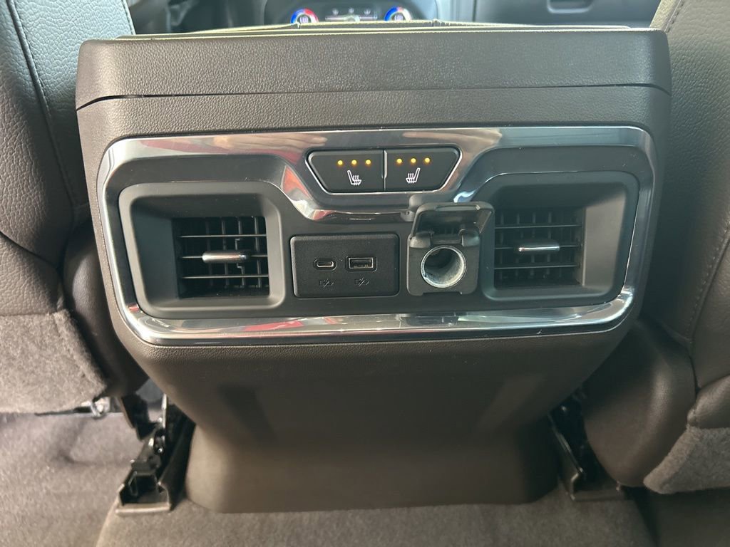 Used 2023 GMC Sierra 2500 Denali w/ Denali Ultimate Package AWD/4WD image 18
