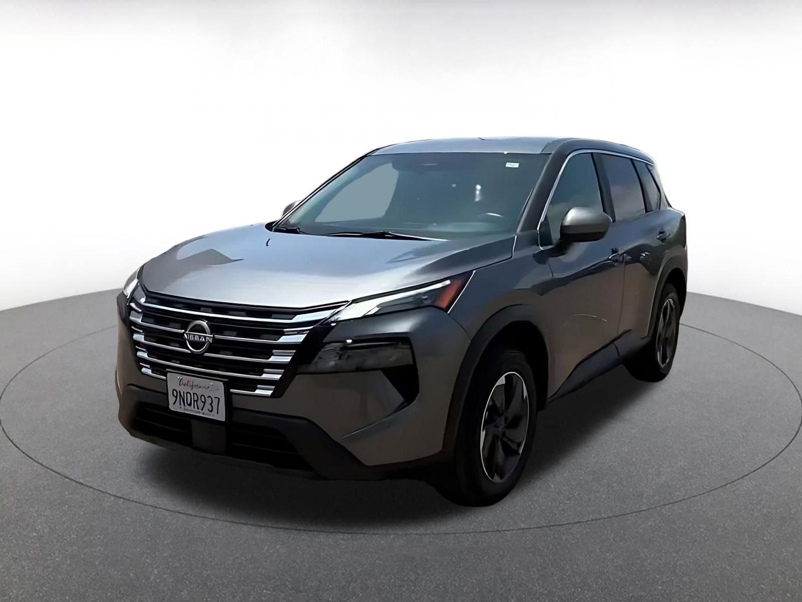 Used 2025 Nissan Rogue SV FWD image 7