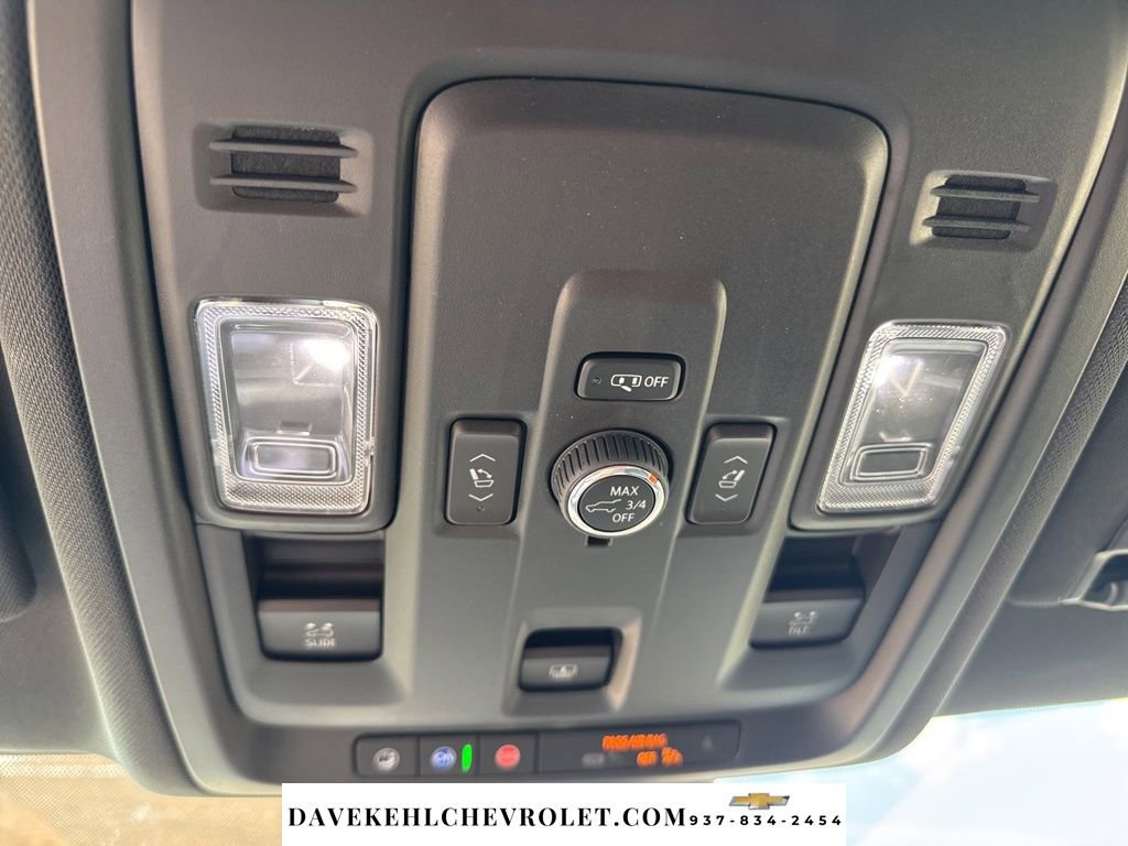 Used 2025 Chevrolet Suburban RST w/ Comfort Package image 13