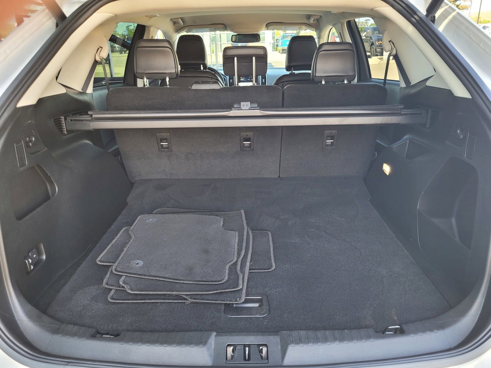 Used 2023 Ford Edge SEL w/ Convenience Package image 29