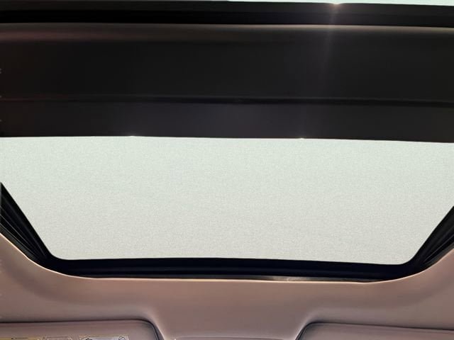 Used 2016 Nissan Murano Platinum w/ Platinum Technology Package AWD/4WD image 19