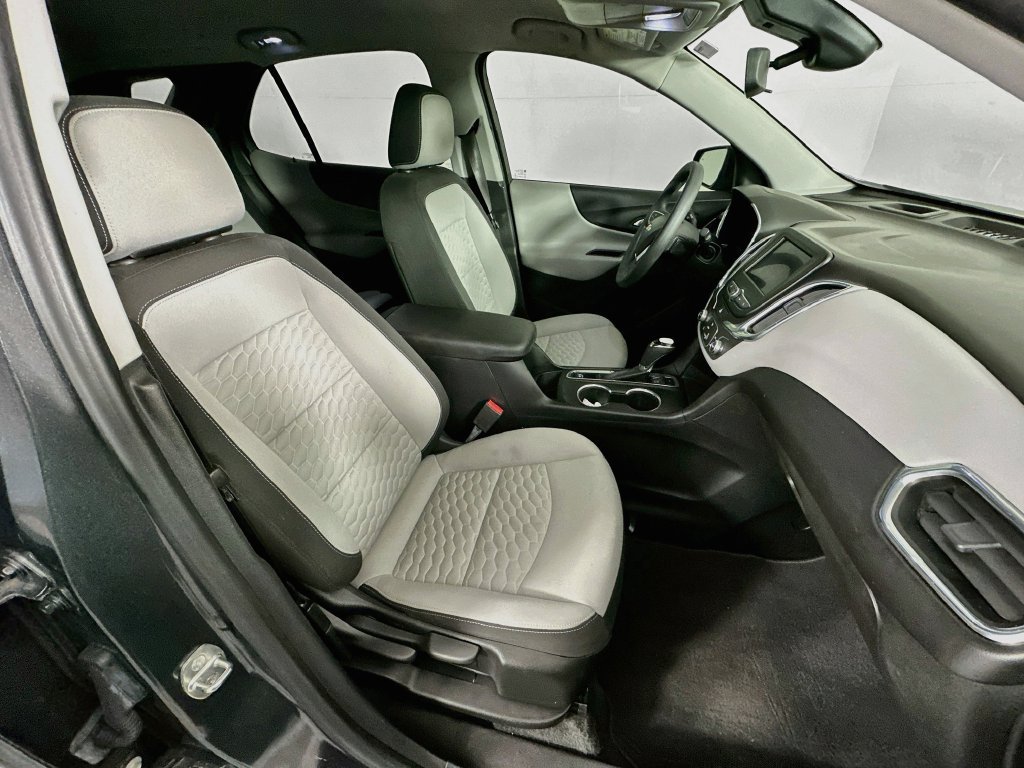 Used 2020 Chevrolet Equinox LT AWD/4WD image 32