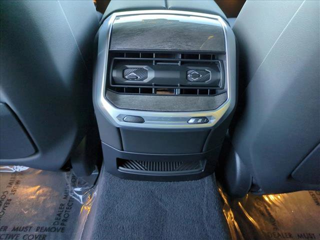 Certified 2024 BMW 740i w/ Premium Package 2 image 17