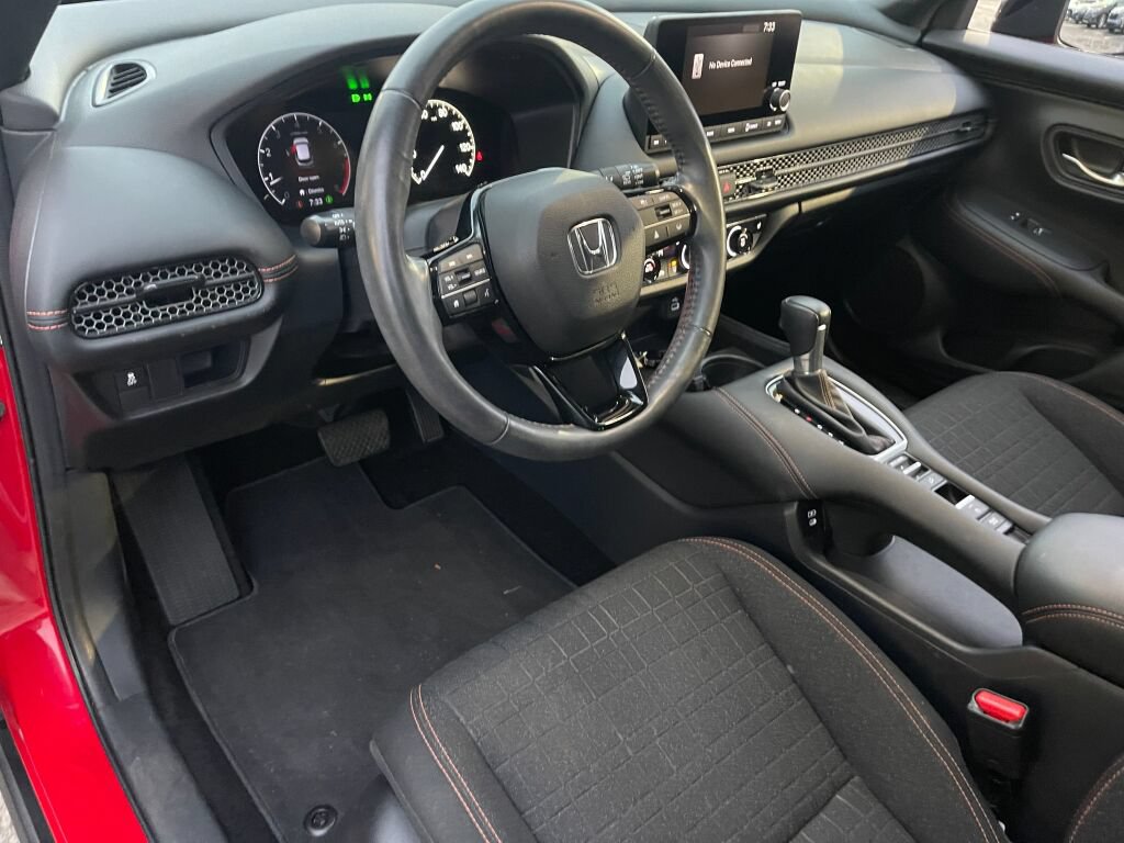Certified 2025 Honda HR-V Sport image 6