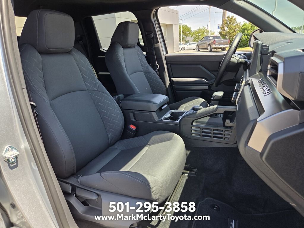 Used 2025 Toyota Tacoma SR5 AWD/4WD image 16