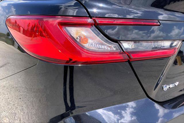 Certified 2025 Toyota Camry SE FWD image 28