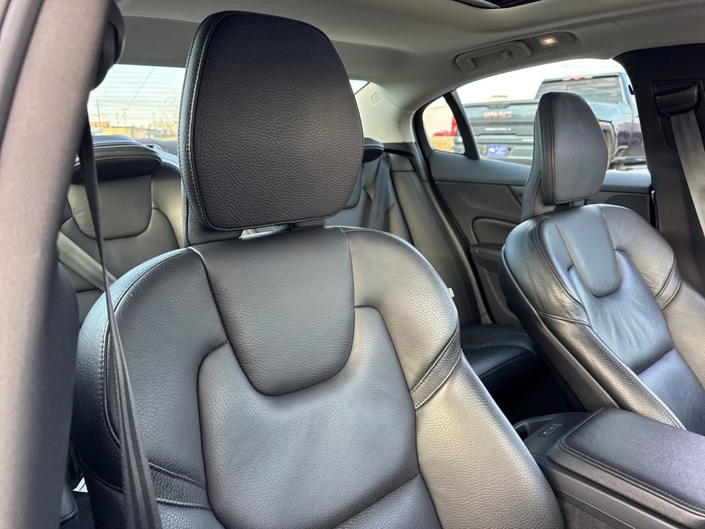 Used 2024 Volvo S60 B5 Plus image 29