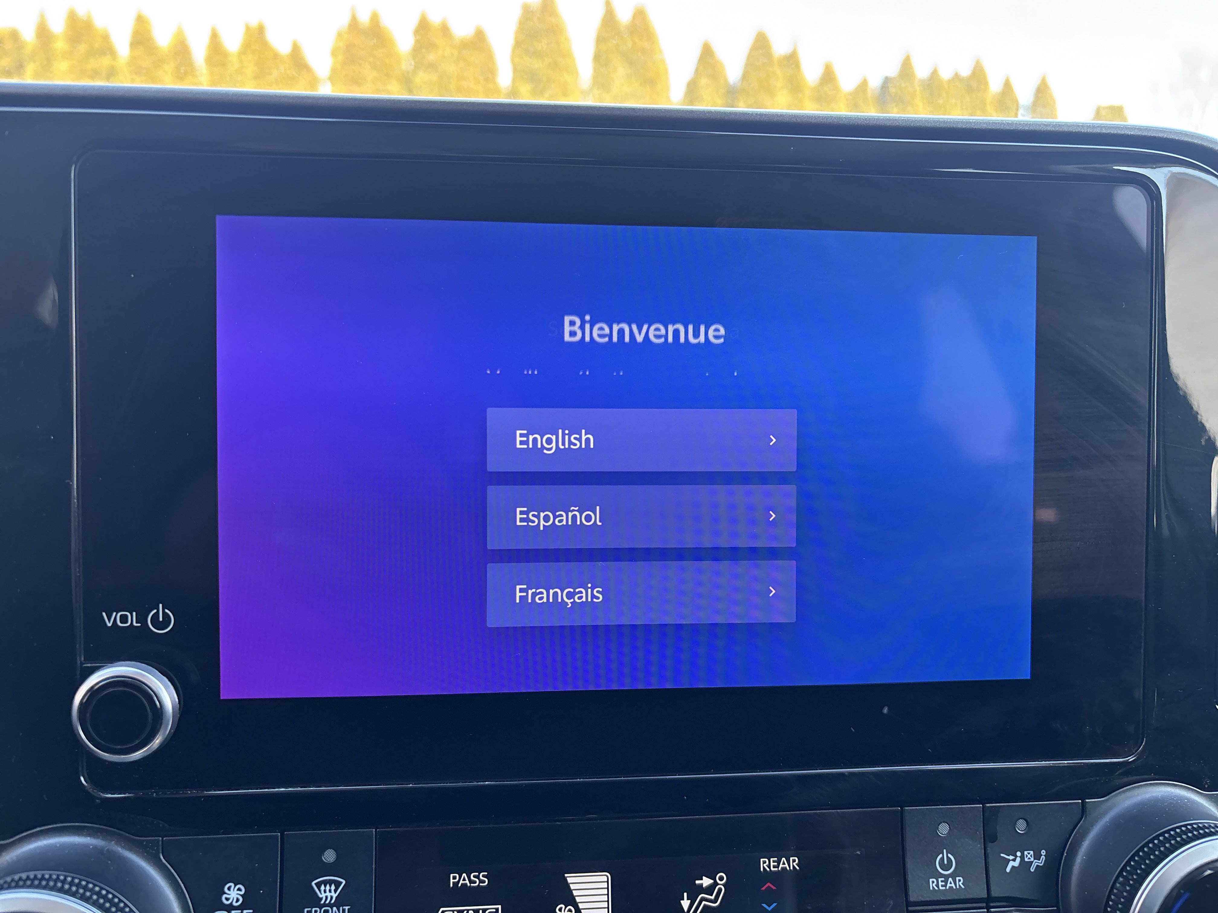 Used 2024 Toyota Highlander LE image 27