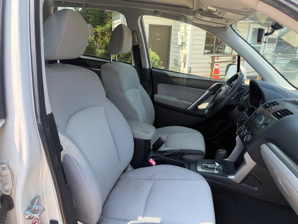 Used 2015 Subaru Forester 2.5i Premium w/ All-Weather Package AWD/4WD image 11