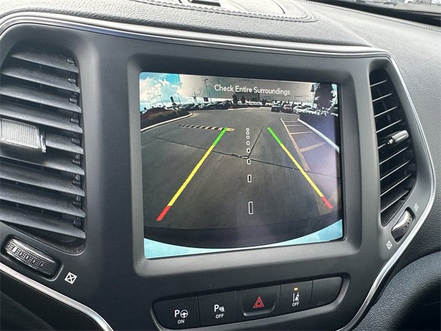 Used 2023 Jeep Cherokee Altitude Lux image 16