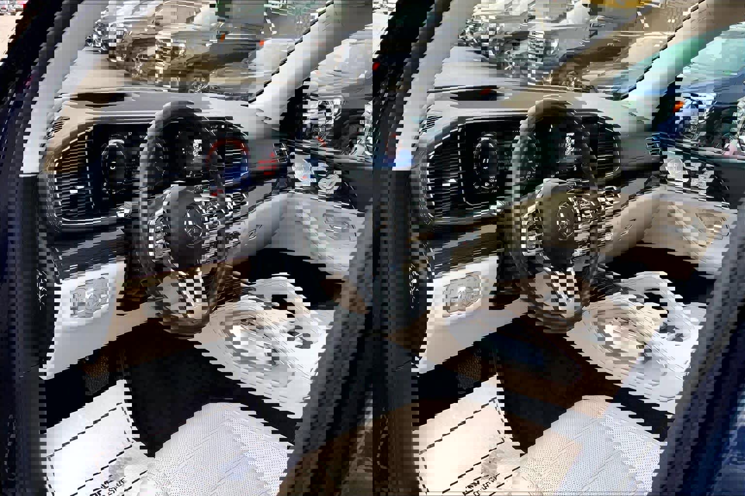 Used 2021 Mercedes-Benz GLS 450 4MATIC image 17